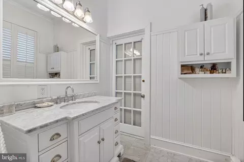 Bath - 15 3rd St NE, Washington, DC 20002 photo 2 of 4