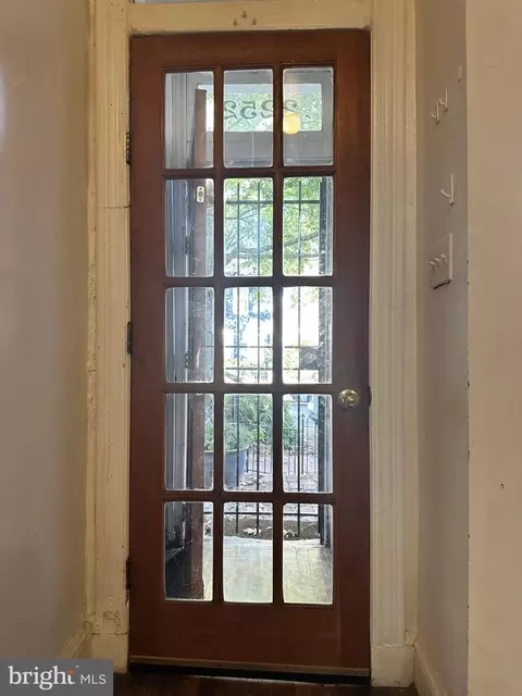 Entry Way - 2252 12th St NW, Washington, DC 20009 photo 3 of 8