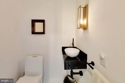 Bath - 2030 16th St NW #2, Washington, DC 20009 photo 1 of 3