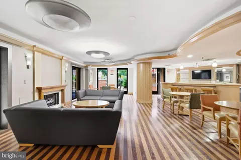 Living - 616 E Street St NW #1151, Washington, DC 20004 photo 4 of 4