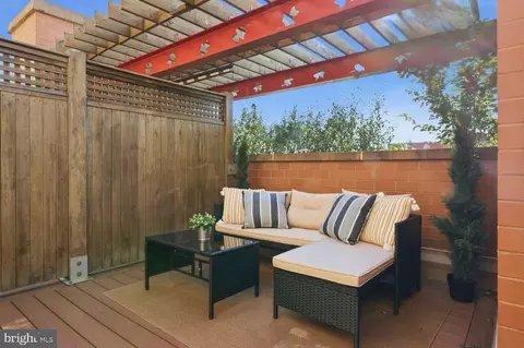 Exterior - 616 E Street St NW #1151, Washington, DC 20004 photo 3 of 12