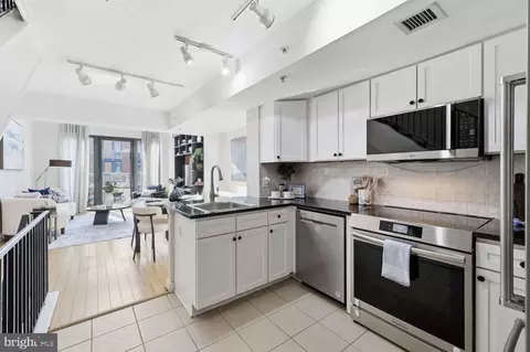 Kitchen - 616 E Street St NW #1151, Washington, DC 20004 photo 1 of 4