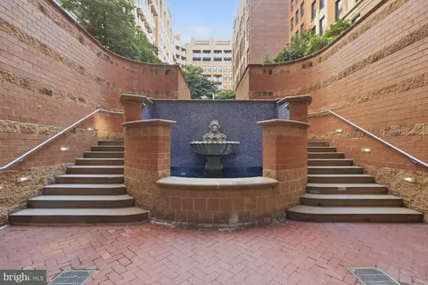 Exterior - 616 E Street St NW #1151, Washington, DC 20004 photo 4 of 12