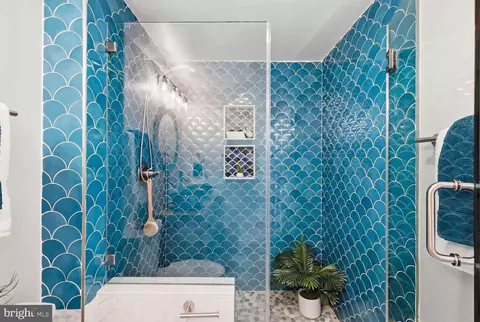 Bath - 616 E Street St NW #1151, Washington, DC 20004 photo 4 of 6