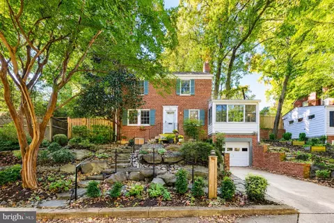3246 Aberfoyle Pl NW, Washington, DC 20015