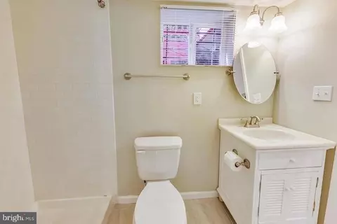 Bath - 1145 46th Pl SE, Washington, DC 20019 photo 5 of 5