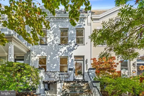 3519 W Pl NW, Washington, DC 20007