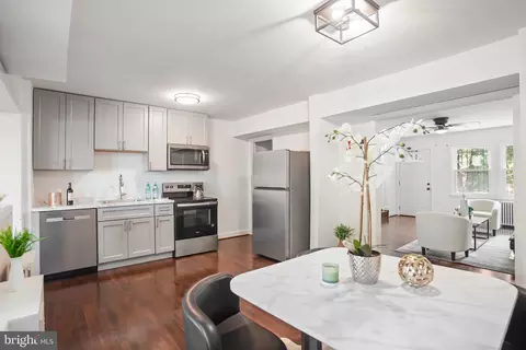 Entry Way - 824 20th St NE, Washington, DC 20002 photo 2 of 2