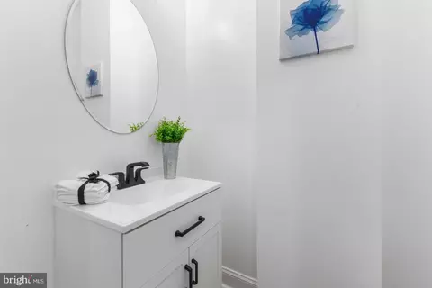 Other - 914 5th St NE, Washington, DC 20002 photo 5 of 9