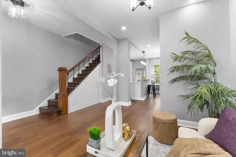 Entry Way - 914 5th St NE, Washington, DC 20002 photo 2 of 8
