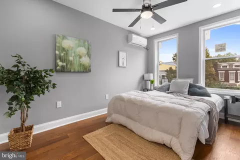 Bedroom - 914 5th St NE, Washington, DC 20002 photo 1 of 3