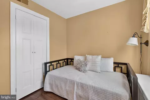 Bedroom - 154 11th St SE, Washington, DC 20003 photo 8 of 12