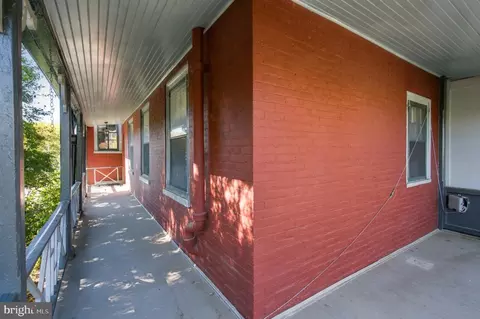 Exterior - 154 11th St SE, Washington, DC 20003 photo 12 of 16