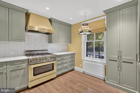 Kitchen - 154 11th St SE, Washington, DC 20003 photo 2 of 4