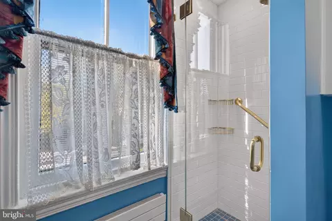 Bath - 154 11th St SE, Washington, DC 20003 photo 2 of 6