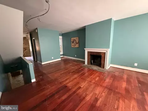 Living - 1231 33rd St NW, Washington, DC 20007 photo 2 of 3