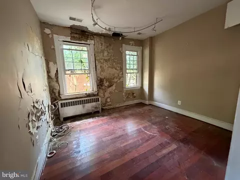 Bedroom - 1231 33rd St NW, Washington, DC 20007 photo 1 of 3