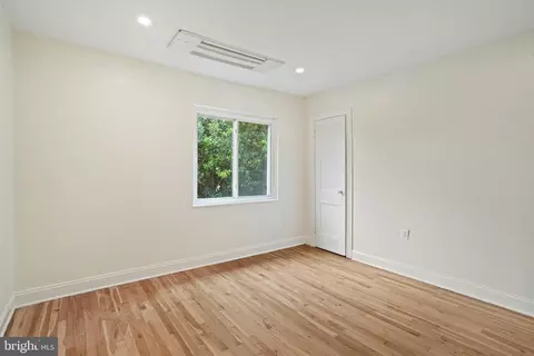 Bedroom - 28 35th St NE, Washington, DC 20019 photo 3 of 5