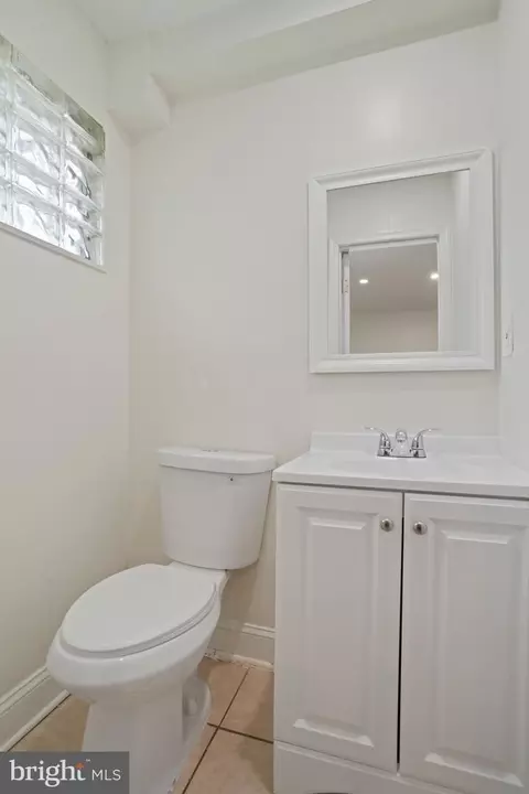 Bath - 28 35th St NE, Washington, DC 20019 photo 1 of 3