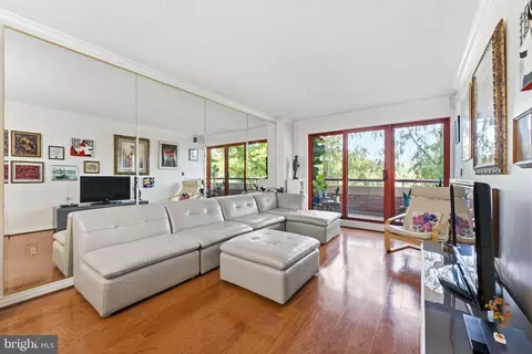 2301 N N St NW #302, Washington, DC 20037