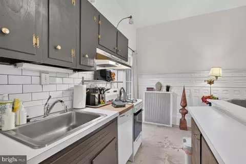 Kitchen - 1911 NW S St NW, Washington, DC 20009 photo 2 of 3