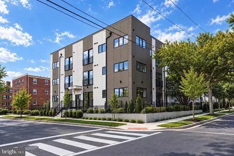 2117 M St NE #33, Washington, DC 20002