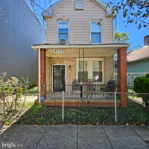4039 Gault Pl NE, Washington, DC 20019