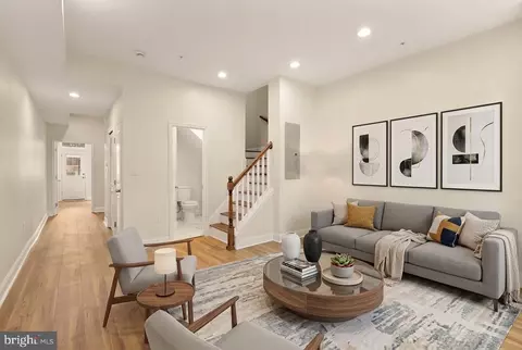 Living - 113 15th St SE, Washington, DC 20003 photo 2 of 4