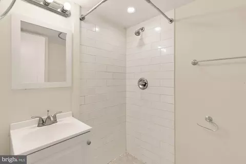 Bath - 113 15th St SE, Washington, DC 20003 photo 3 of 3