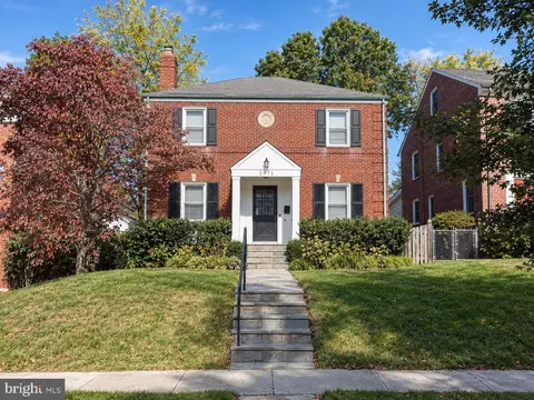 2971 Mckinley St NW, Washington, DC 20015