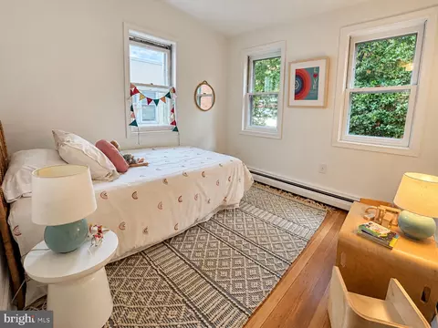 Bedroom - 154 11th St NE, Washington, DC 20002 photo 2 of 4