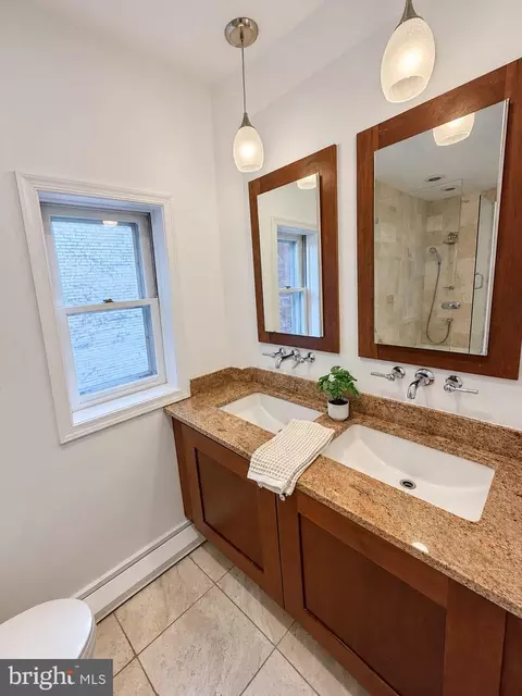 Bath - 154 11th St NE, Washington, DC 20002 photo 1 of 2