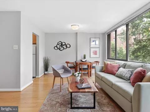 2201 L St NW #409, Washington, DC 20037