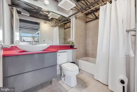 Bath - 2301 Champlain St NW #414, Washington, DC 20009 photo 3 of 3