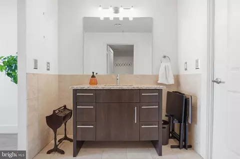 Bath - 2301 Champlain St NW #414, Washington, DC 20009 photo 1 of 3
