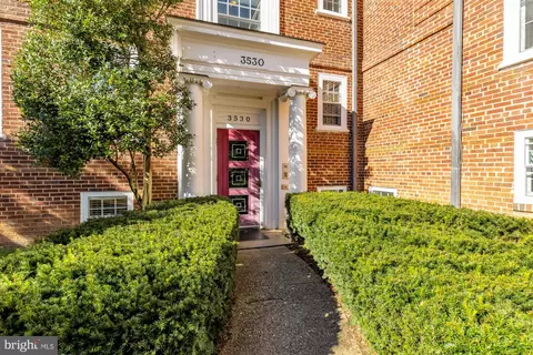3530 39th St NW #B650, Washington, DC 20016