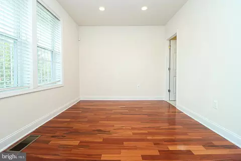 Living - 1217 18th St NE, Washington, DC 20002 photo 6 of 8