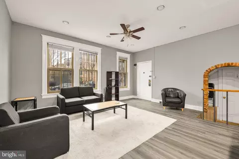 Living - 500 9th St SE, Washington, DC 20003 photo 1 of 2