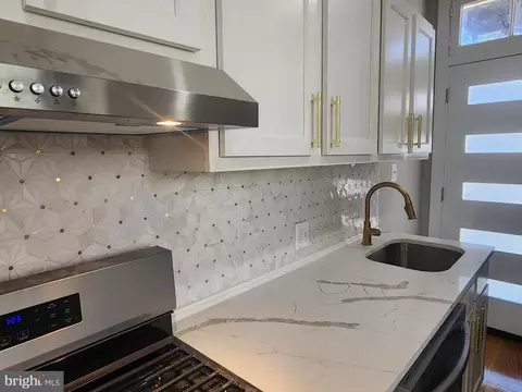 Kitchen - 715 15th St SE, Washington, DC 20003 photo 3 of 5