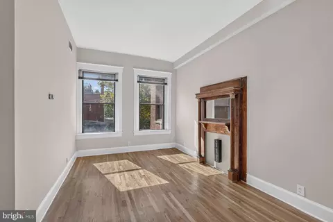 Living - 7 Logan Cir NW #23, Washington, DC 20005 photo 2 of 3