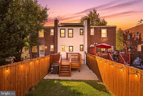 Exterior - 686 Oglethorpe St NE, Washington, DC 20011 photo 3 of 8