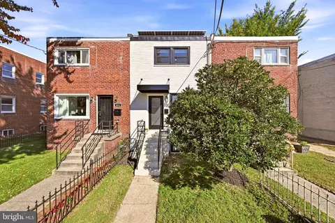 686 Oglethorpe St NE, Washington, DC 20011