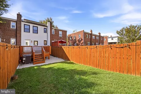 Exterior - 686 Oglethorpe St NE, Washington, DC 20011 photo 2 of 8