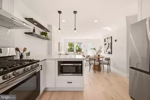 Kitchen - 686 Oglethorpe St NE, Washington, DC 20011 photo 2 of 4