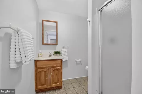 Bath - 2446 39th St NW, Washington, DC 20007 photo 4 of 4