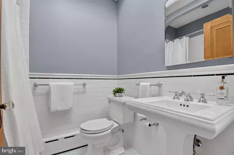 Bath - 2446 39th St NW, Washington, DC 20007 photo 3 of 4