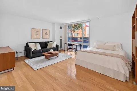 950 25th St NW #115N, Washington, DC 20037