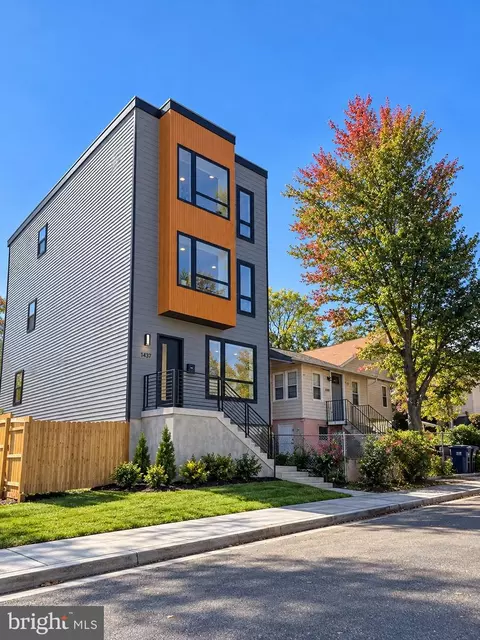 4437 A St SE, Washington, DC 20019