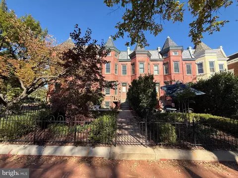 1302 E Capitol St NE, Washington, DC 20003