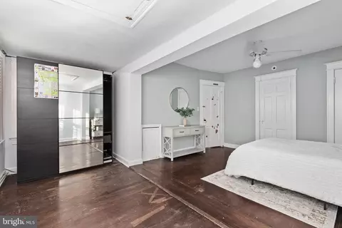 Bedroom - 1533 Foxhall Rd NW, Washington, DC 20007 photo 4 of 6